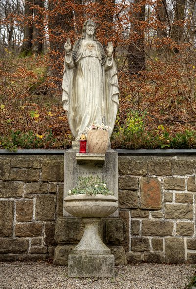 Herz Jesu Statue